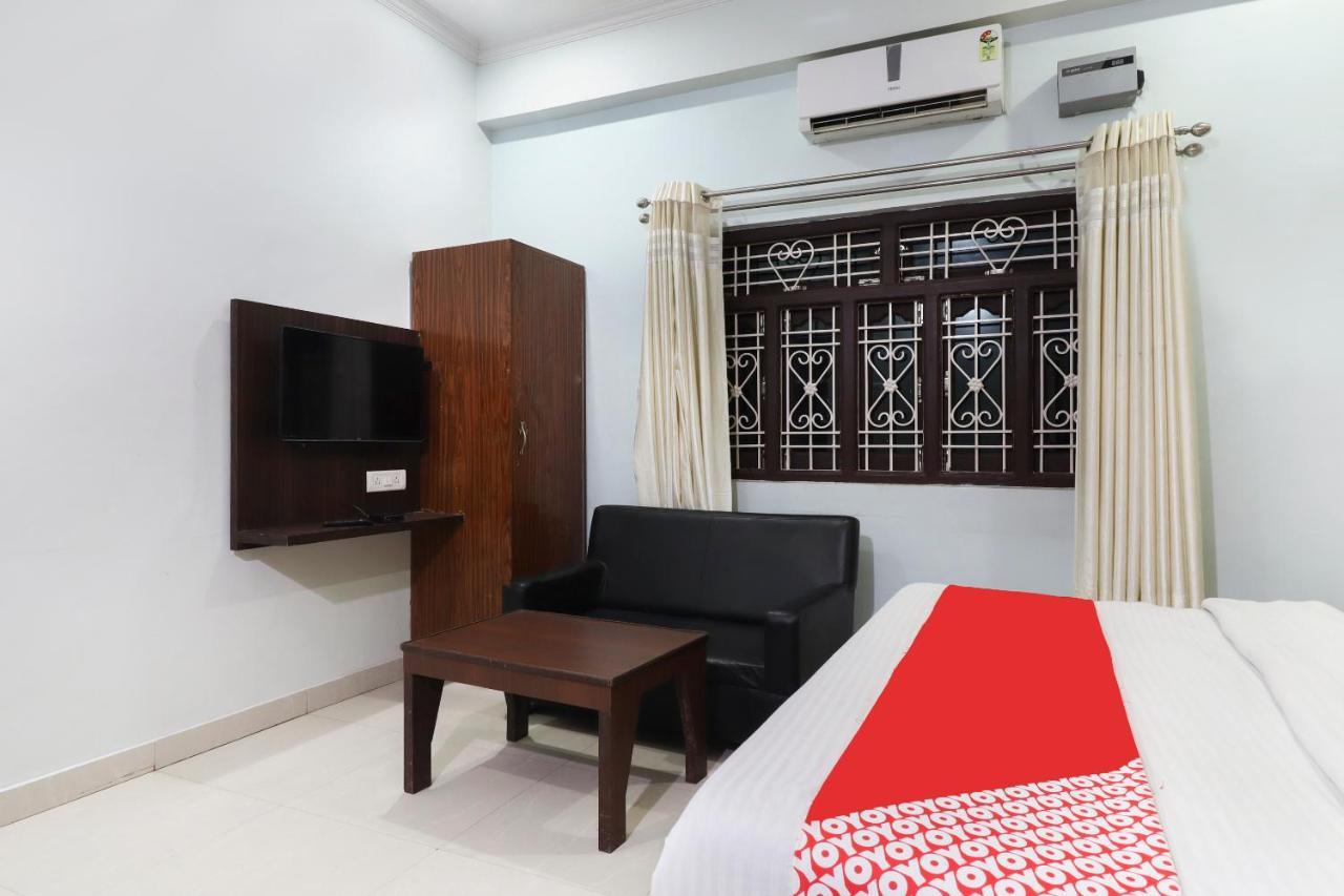 Oyo 70489 Hotel Tajvar Siwān Extérieur photo