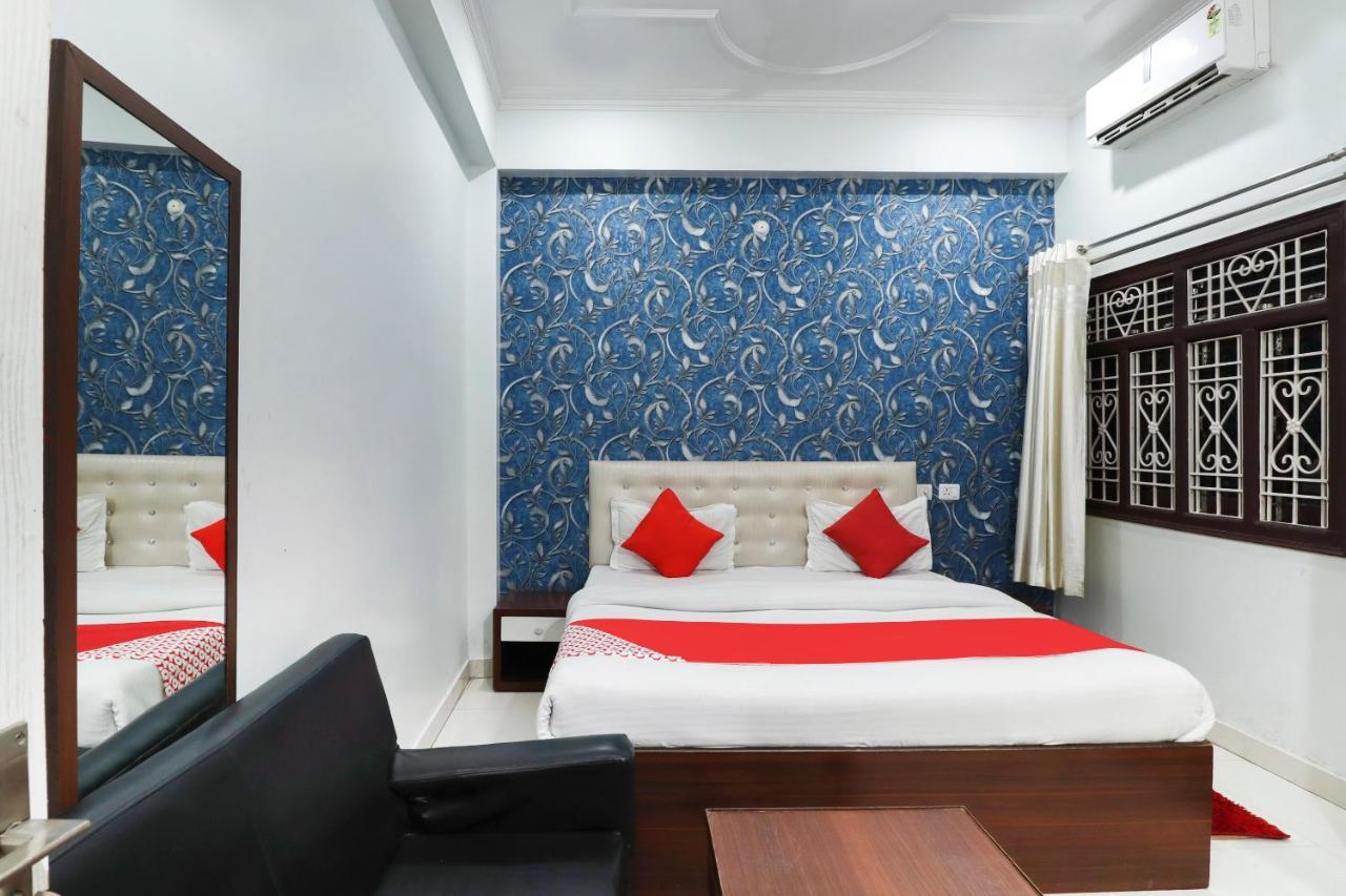 Oyo 70489 Hotel Tajvar Siwān Extérieur photo