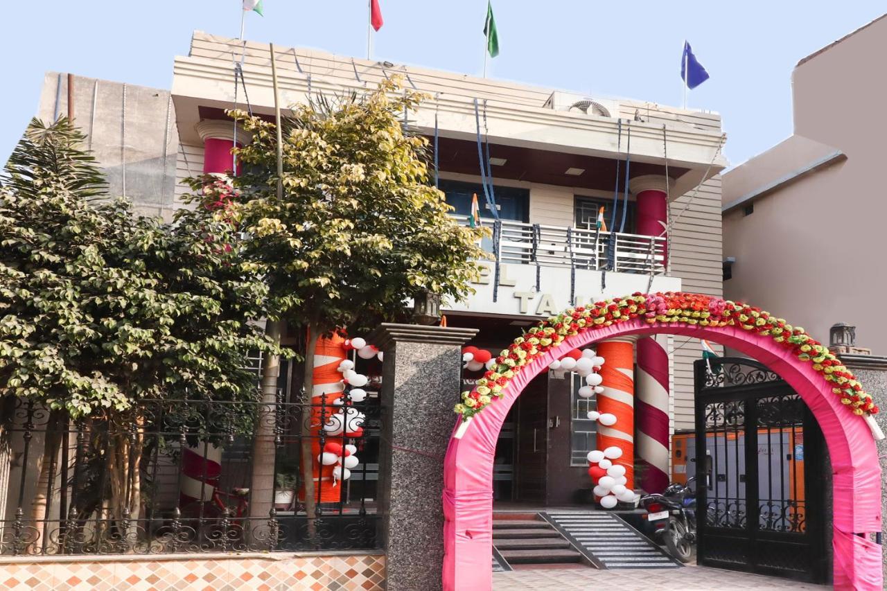 Oyo 70489 Hotel Tajvar Siwān Extérieur photo