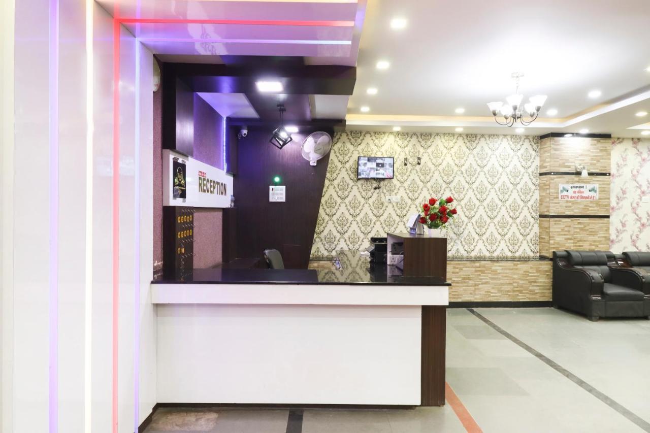 Oyo 70489 Hotel Tajvar Siwān Extérieur photo